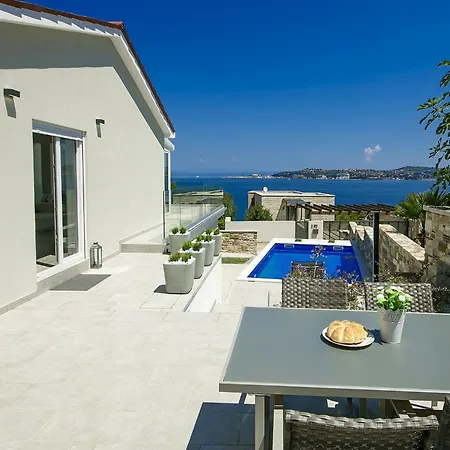 Villa Aurora *