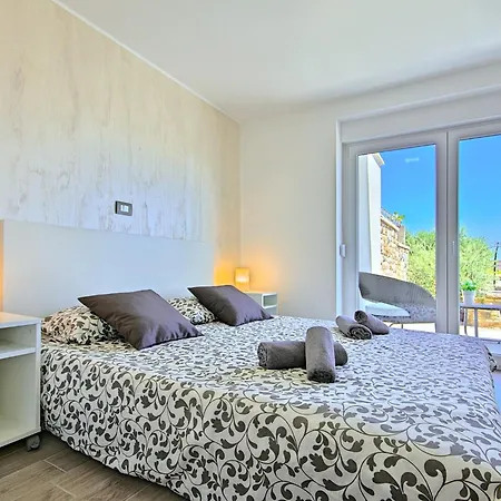 Villa Aurora *